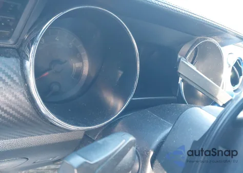 2017 Ford Mustang V6 z USA, uszkodzony, nr VIN 1FA6P8AM9H5262450